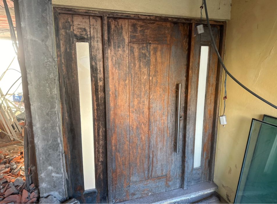 Porta segurança entrada64873954399619123