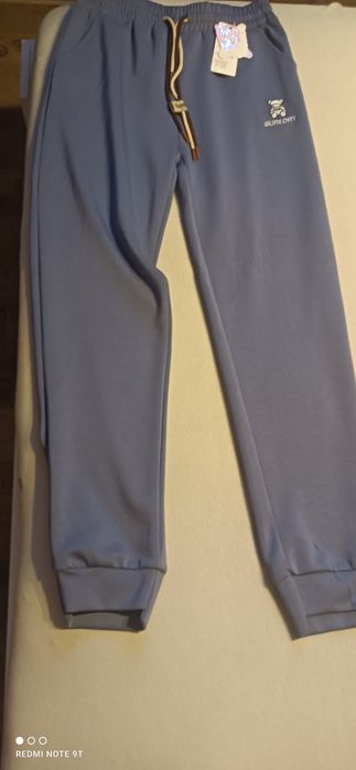 Spodnie dresowe niebieskie