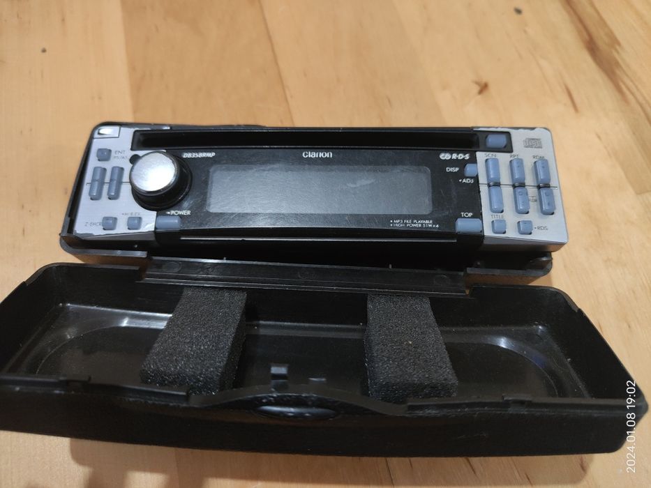 Panel do radia używany w pełni sprawny w opakowaniu ochronnym