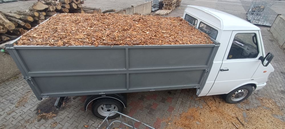 Kora ogrodowa sosnowa luzem | Zrębka drzewna | Transport | Serock