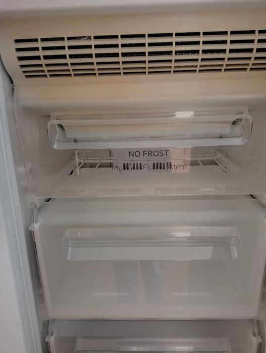 Arca Vertical BECKEN (No Frost - 143.4 cm - 155 L - Branco)
