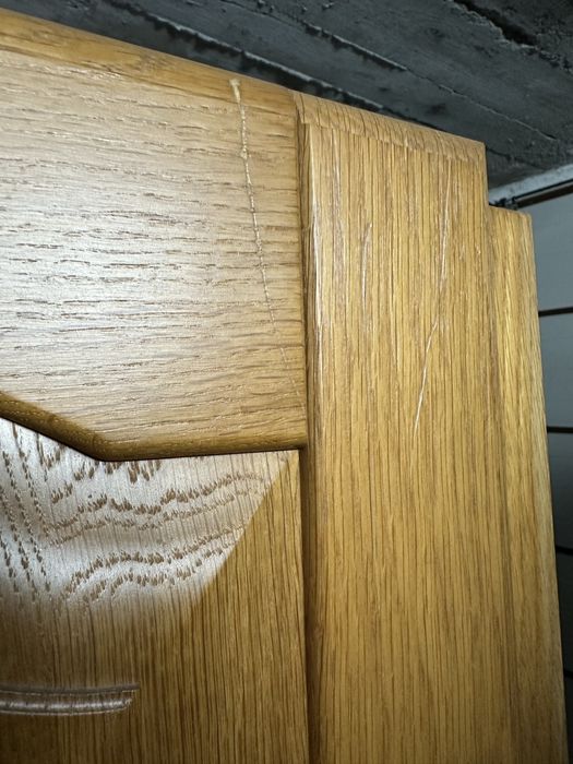 Dębowa szafa trzydrziwowa