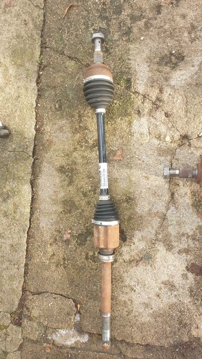 Citroen Peugeot Jeep Avenger 1.2 thp półoś prawa dluga