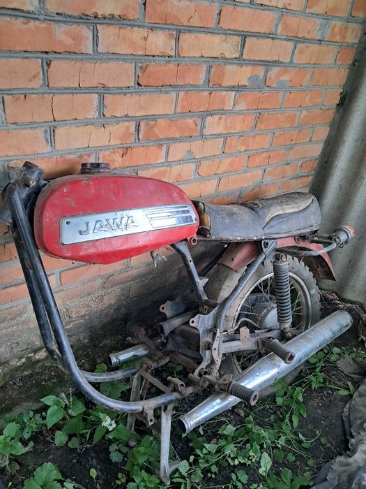 Ява 350. На свіжих документах.