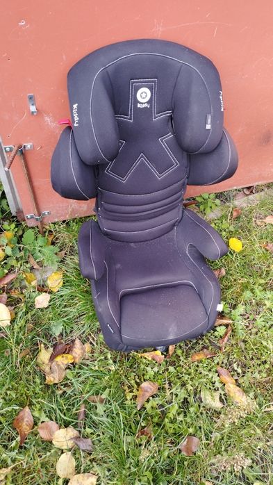 Fotelik samochodowy z wyjmowanym siedziskiem