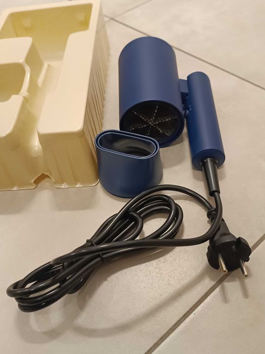 Suszarka do włosów Eloy, granatowa