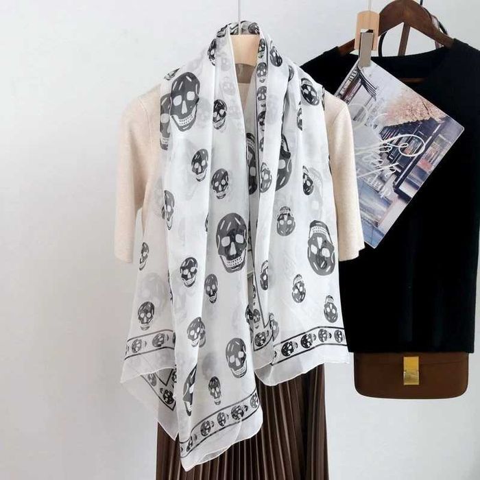 Шарф с черепами полупрозначный 160x50 см \ Alexander McQueen Skull Chiffon Scarf