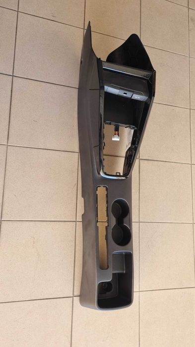 Consola central KIA STONIC / RIO 84611-H8000