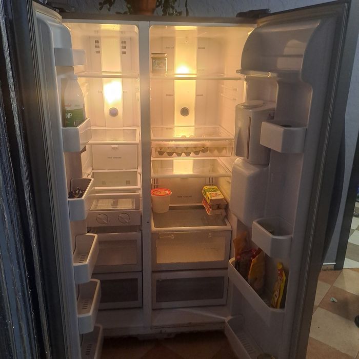 Продам холодильник