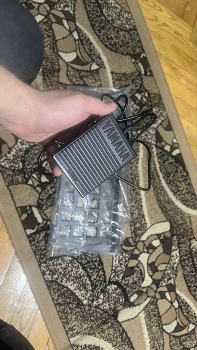 Синтезатор YAMAHA R300