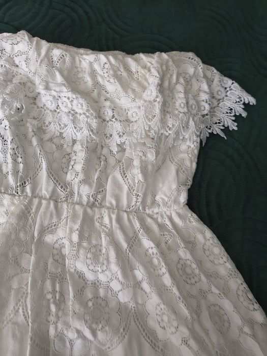 Sprzedam sukienkę  Hiszpanke biała koronką