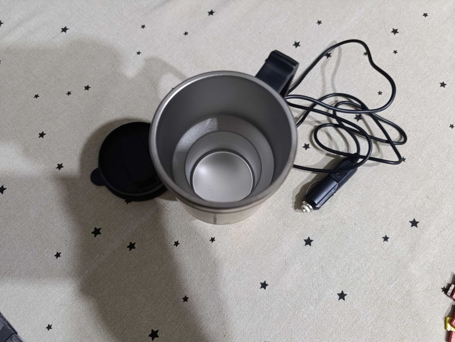 Elektryczny kubek termiczny do samochodu