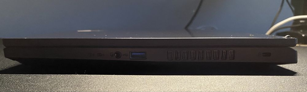 Laptop Acer Nitro V15/ Ryzen 5 7535HS / Nvidia RTX 3050 6GB / RAM 32GB