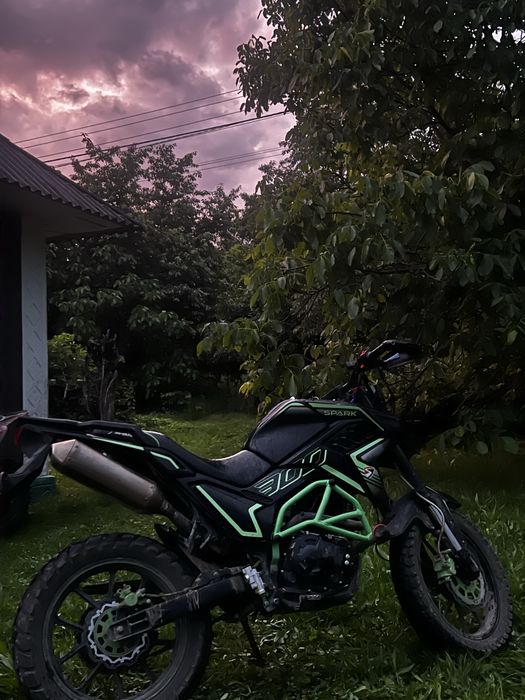 Продам мотоцикл Spark300r2