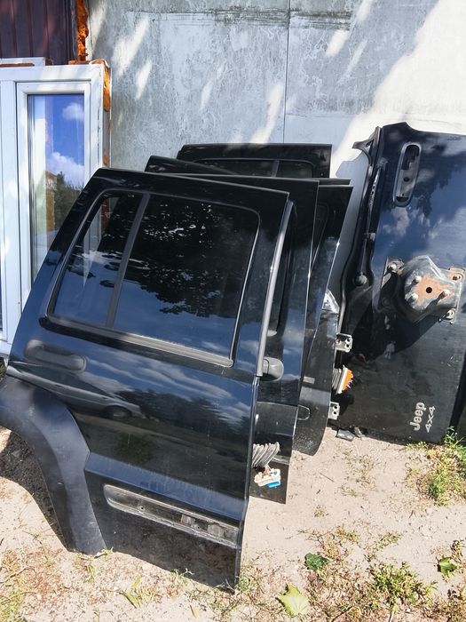 Sprzedam dokładki poszerzenia do Grand Cherokee Jeep liberty, limited