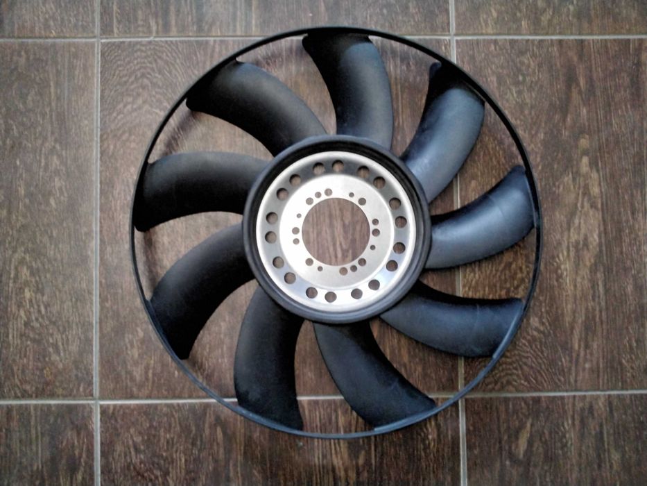 Крыльчатка вентилятора БМВ Х5