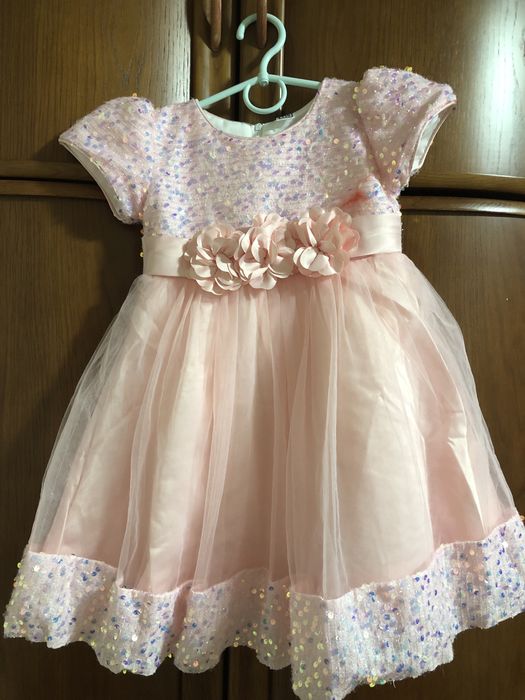 Сукня для дівчинки