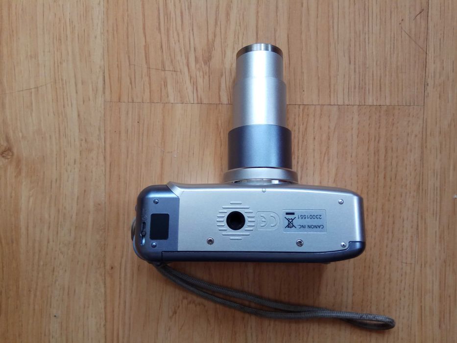 В ідеалі чудовий плівковий фотоапарат CANON Prima Super 130U