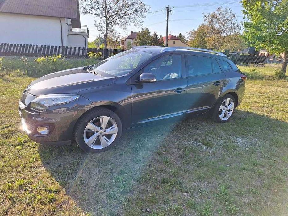 Renaulit Megane benzyna 1,2 rok 2012