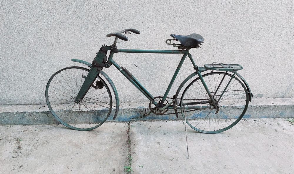 Немецкий велосипед 1930-х годов (с оригинальной подвеской)