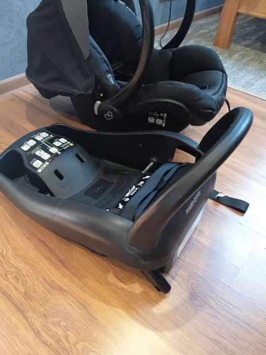 Дитяче автокрісло з кріпленням Isofix