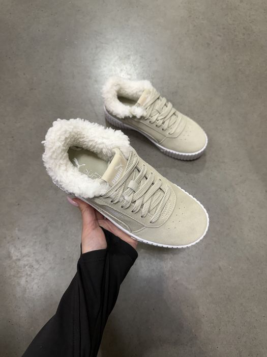 Нові оригінал кеди кросівки Puma Carina 2.0 Teddy Suede роз:36-22.5см