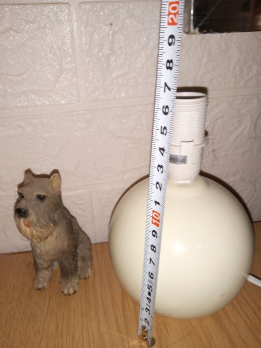 Ceramiczna lampka nocna biurkowa bez abażuru kula