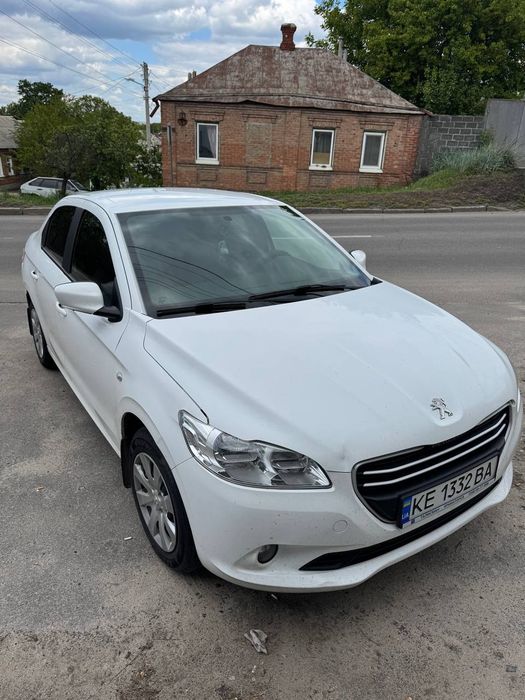 Оренда Peugeot 301 (газ/бензин)