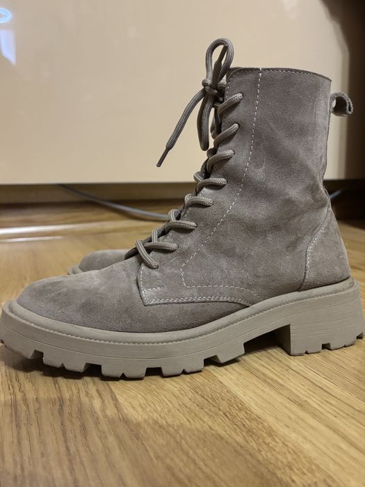 Черевики українського виробника Estro 38