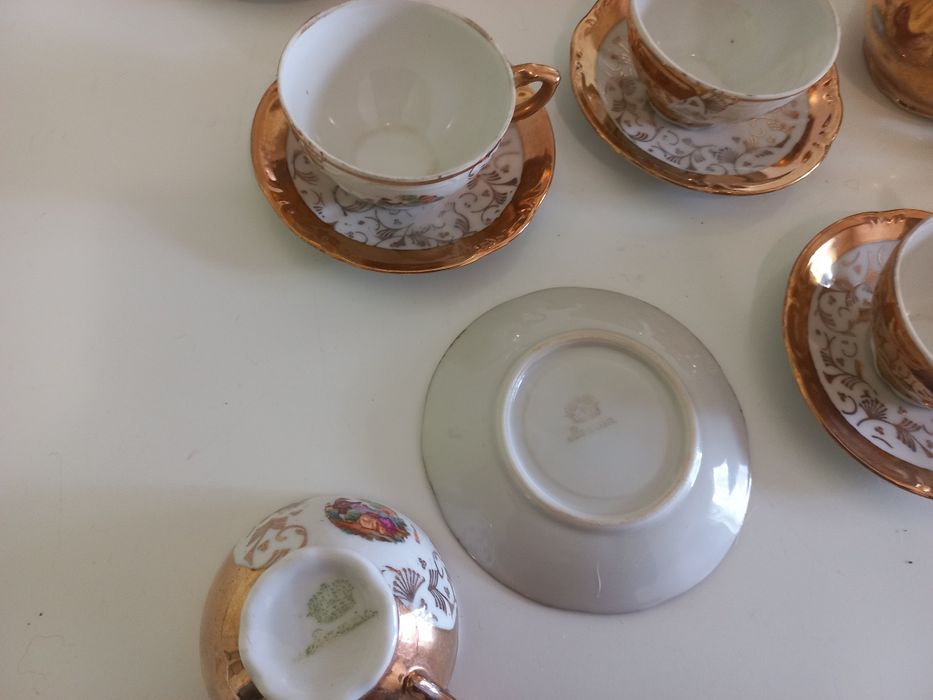 Продам кофейний сервиз  мадонна 12 персон