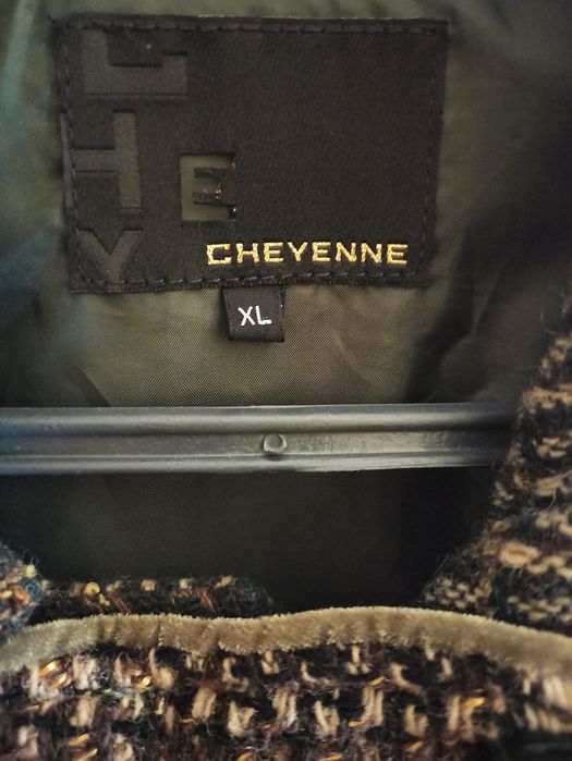 Casaco de Inverno, modelo militar, XL, de cor verde e castanho.