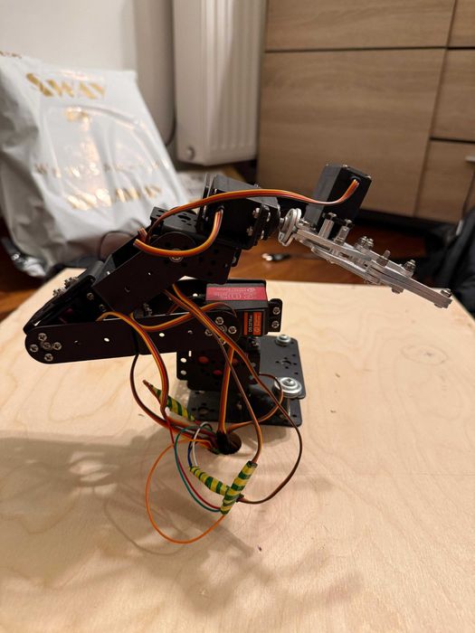 Robot manipulator ramię edukacyjny Arduino UNO