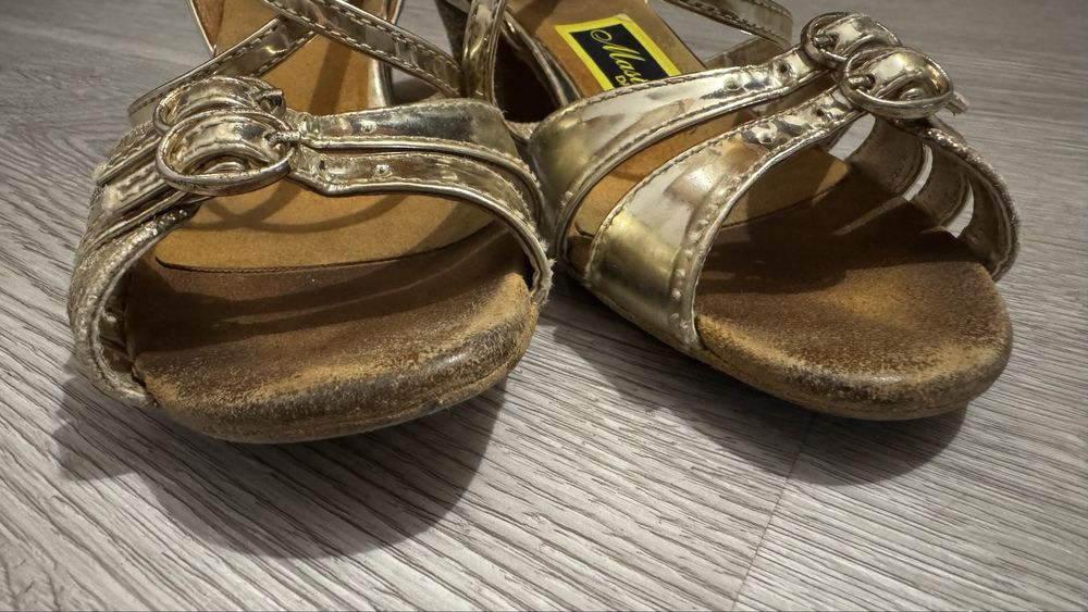 Туфлі для танців, танцювальні туфлі для дівчинки