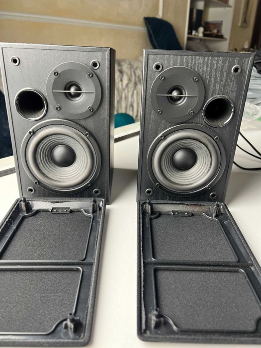 Колонки Edifier R1100 активна акустична система 2.0 42 Вт