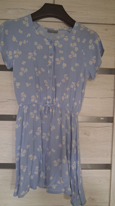 Sukienka dziewczęca rozmiar 146