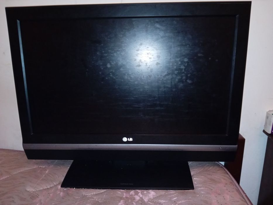 TV LG LCD 32" - Modelo 32LE2R - Para Peças ou Reparo