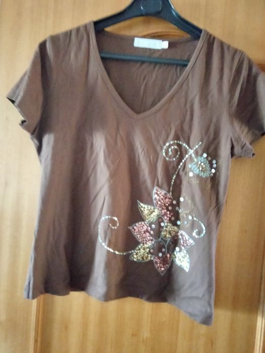 Túnicas e t-shirts