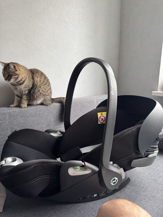 Автокрісло Cybex platinum cloud T+