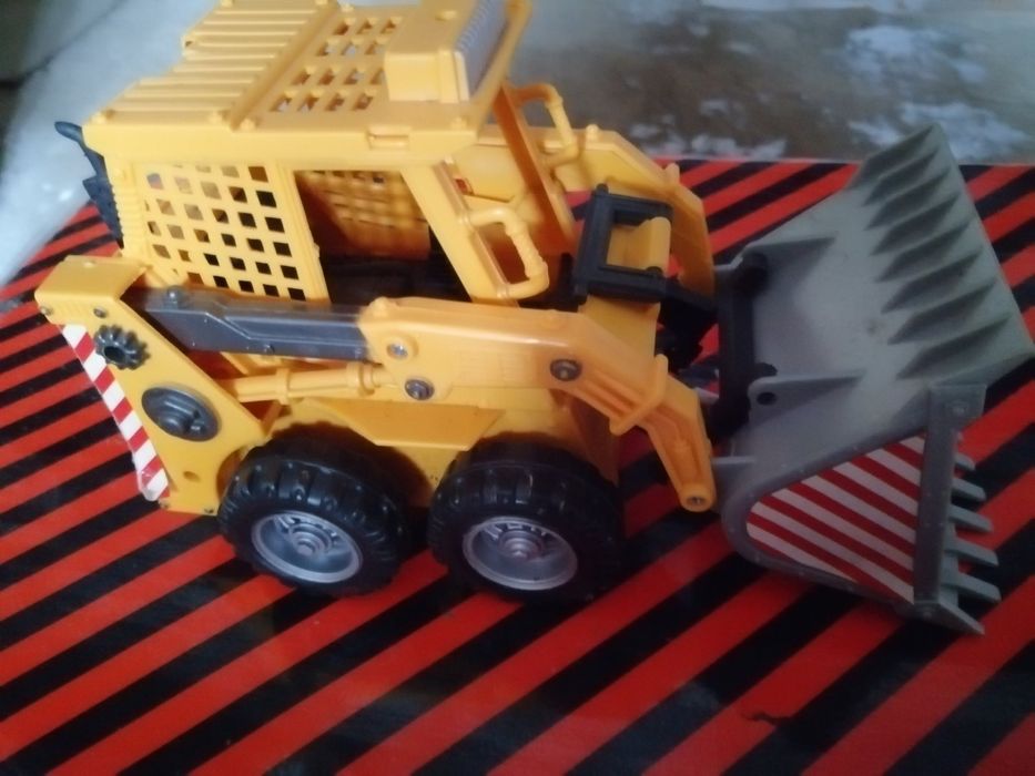 Продаю дитячі іграшки