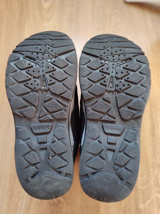 Продам бу  сапожки Geox