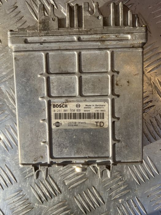 Блок управління двигуном NISSAN TERRANO 2,7номер 0281001550