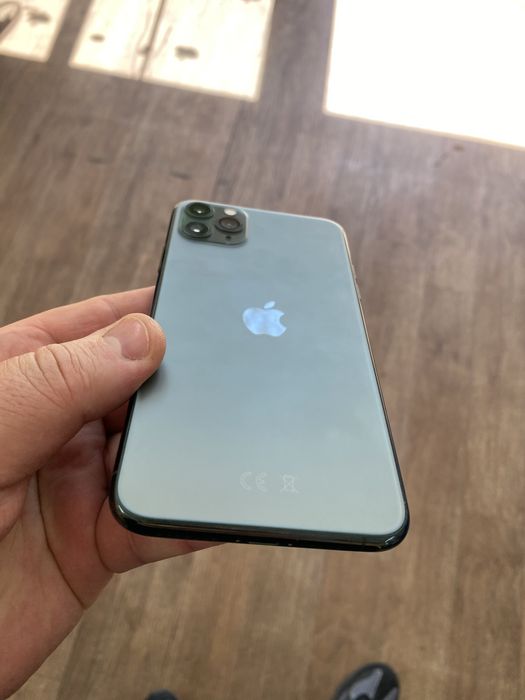 iPhone 11 Pro Max в очень хорошем состоянии