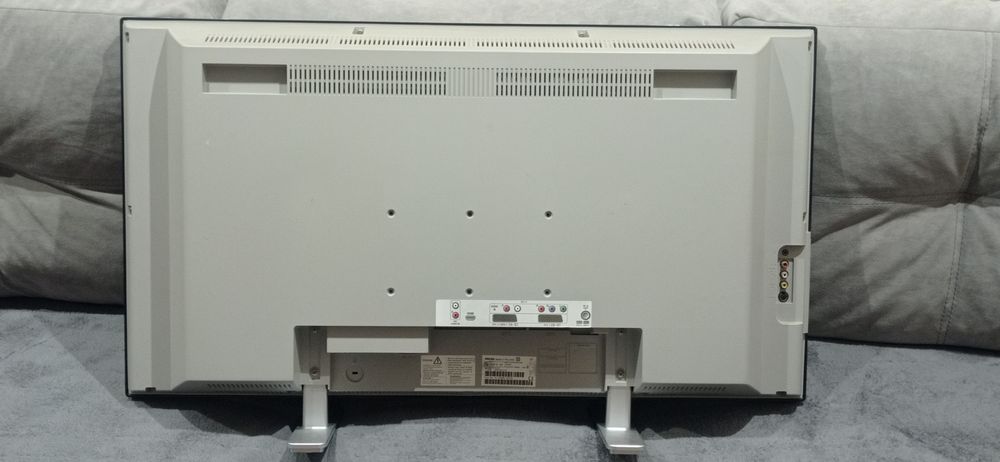 Телевизор PHILIPS FlatTV 32PF3321/12