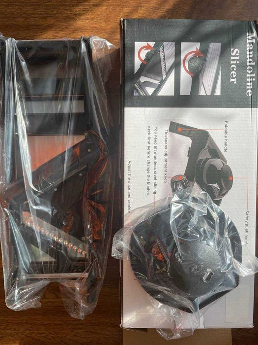 Слайсер Овочерізка з регулятором товщини Кухонна мандоліна