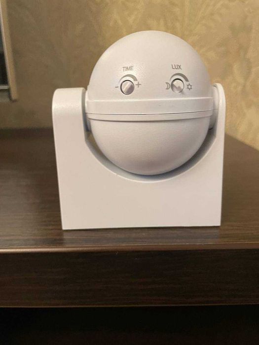 Датчик руху Feron.