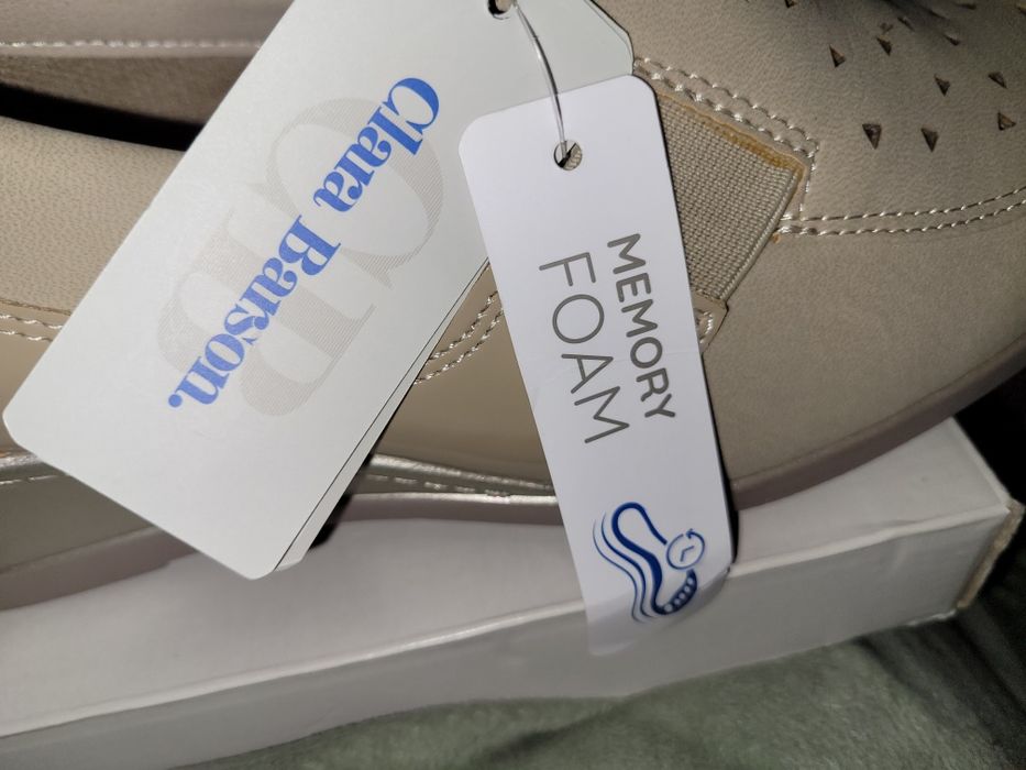 Clara Barson Memory Foam