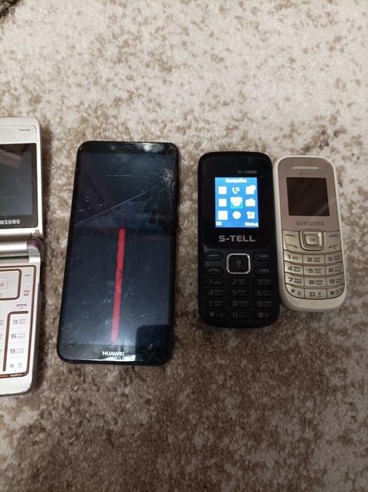 Телефони різні .