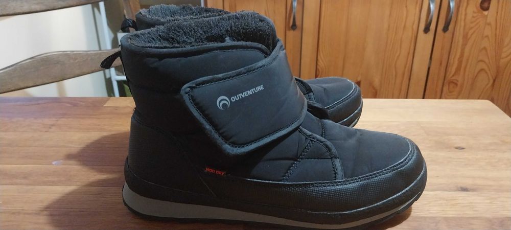 Buty zimowe,  śniegowce, botki zimowe