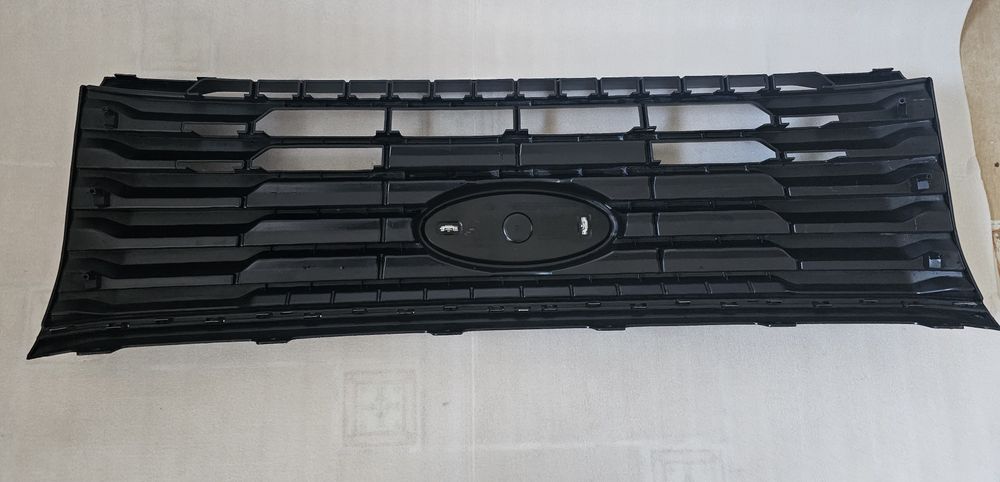 Grill  atrapa przod ford curier mk3 nowy oryginał