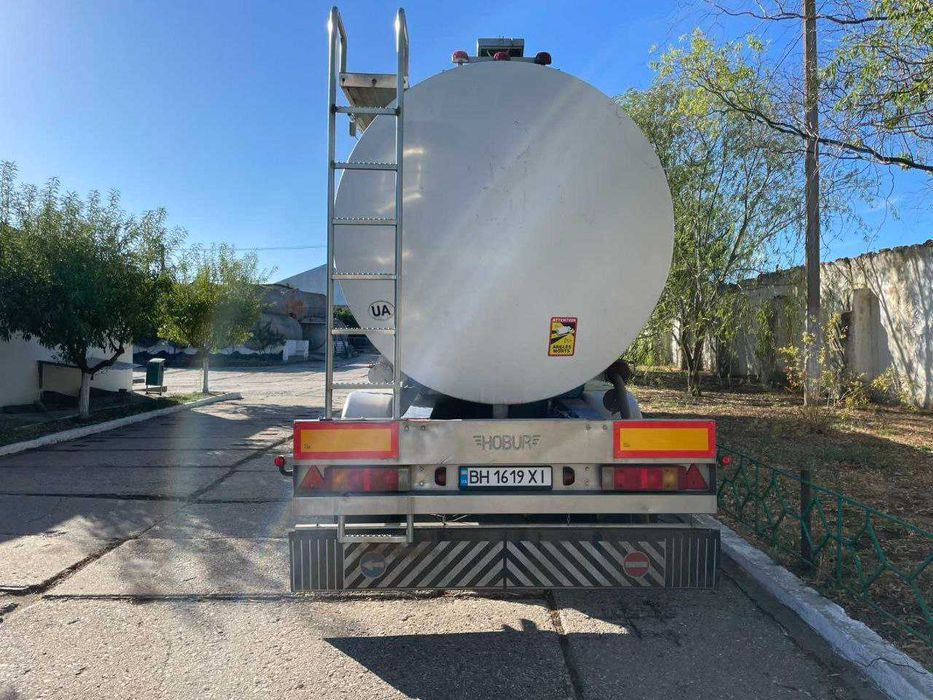 BURG BRO напівпричіп-цистерна харчова.